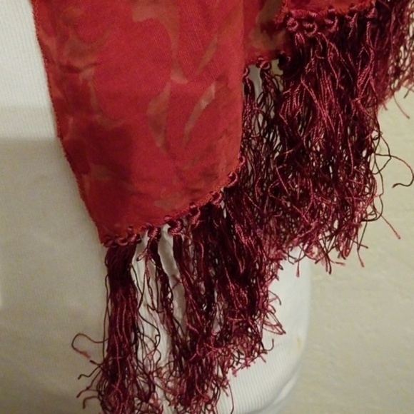 RED‎ flocked  Burn Out  Fringed scarf - Picture 3 of 4